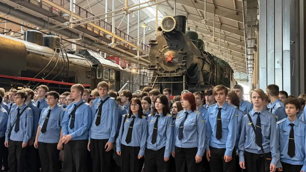 Праздник «Посвящение в студенты» Колледжа метрополитена состоялся в Музее железных дорог России Праздник «Посвящение в студенты» Колледжа метрополитена состоялся в Музее железных дорог России