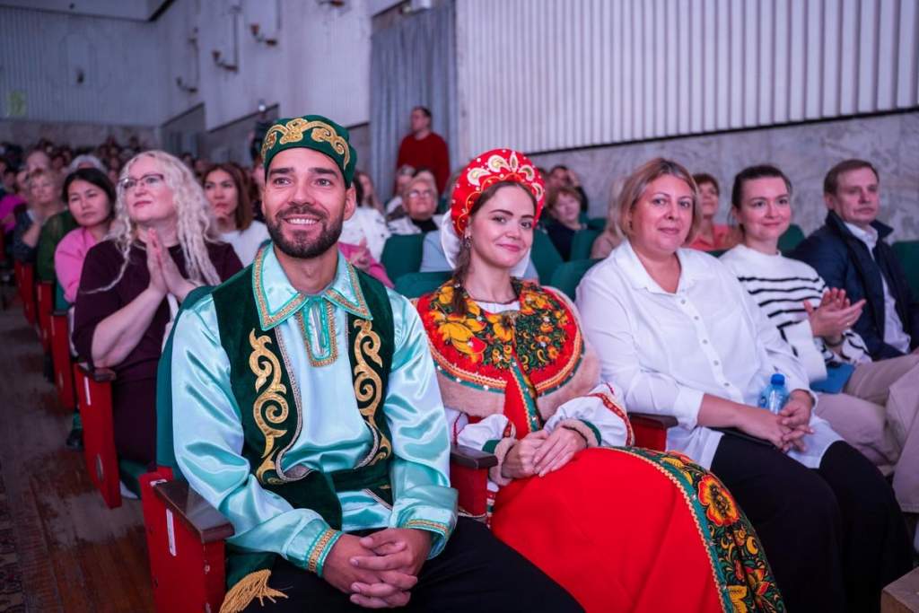Первый городской фестиваль «Дружба народов России» объединил талантливых дошкольников Новосибирска
