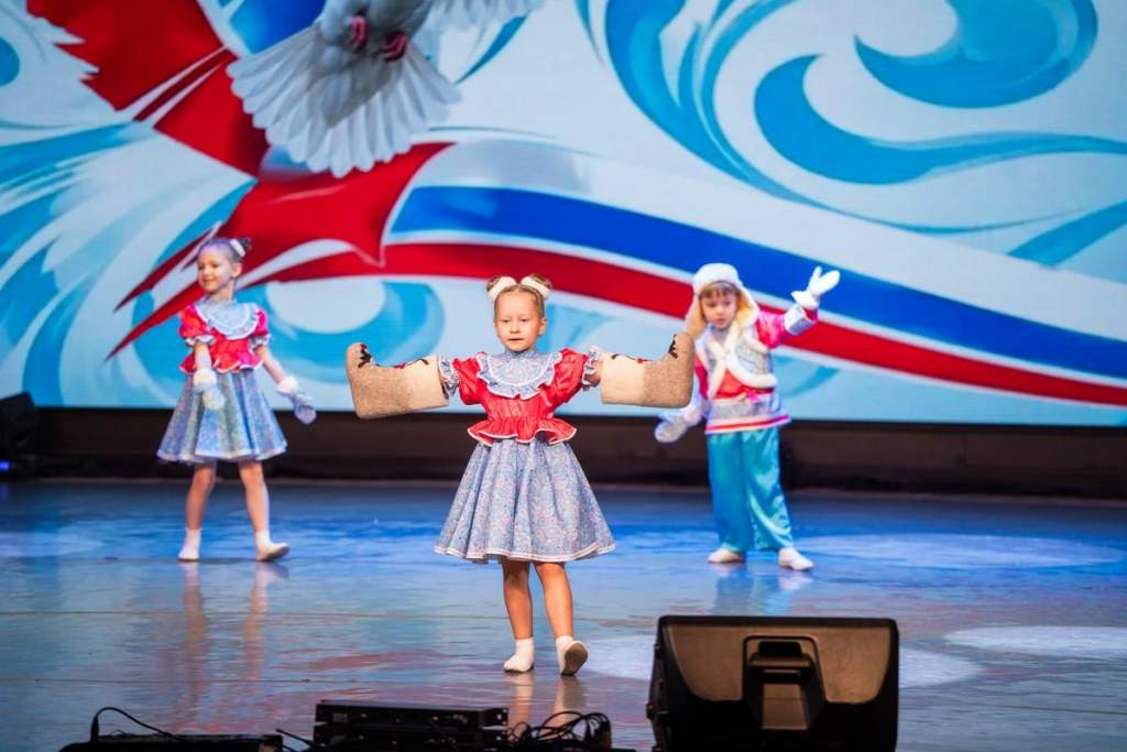 Первый городской фестиваль «Дружба народов России» объединил талантливых дошкольников Новосибирска