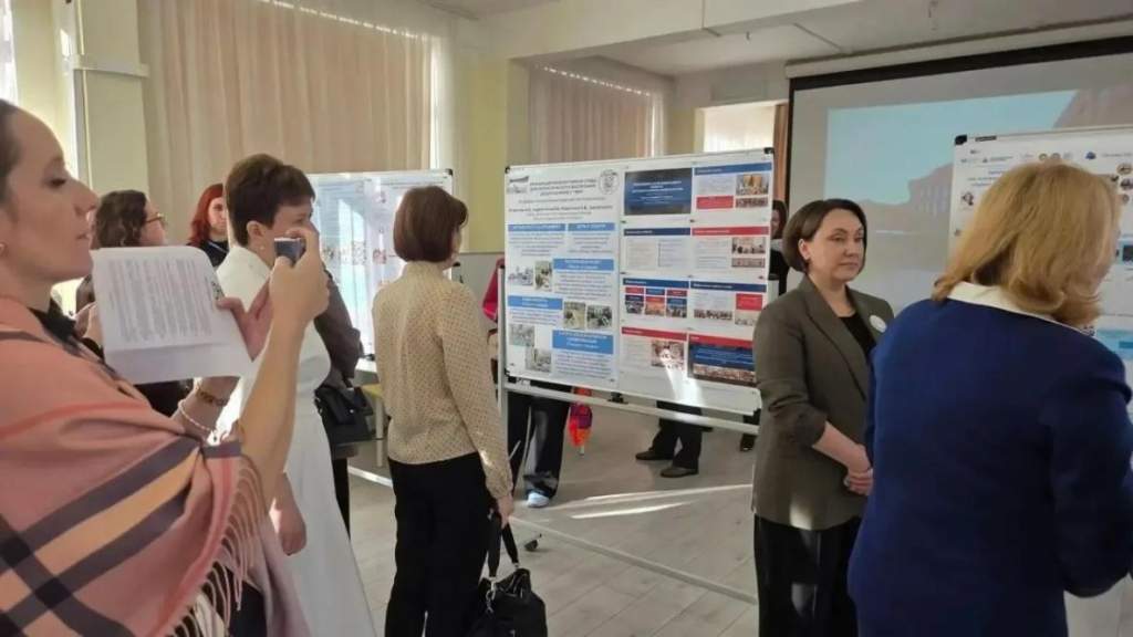 Сопровождение обучающихся с ОВЗ обсудили на межрегиональном семинаре в Некрасовском колледже