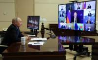 Владимир Путин подвел итоги Международного фестиваля молодежи Владимир Путин подвел итоги Международного фестиваля молодежи